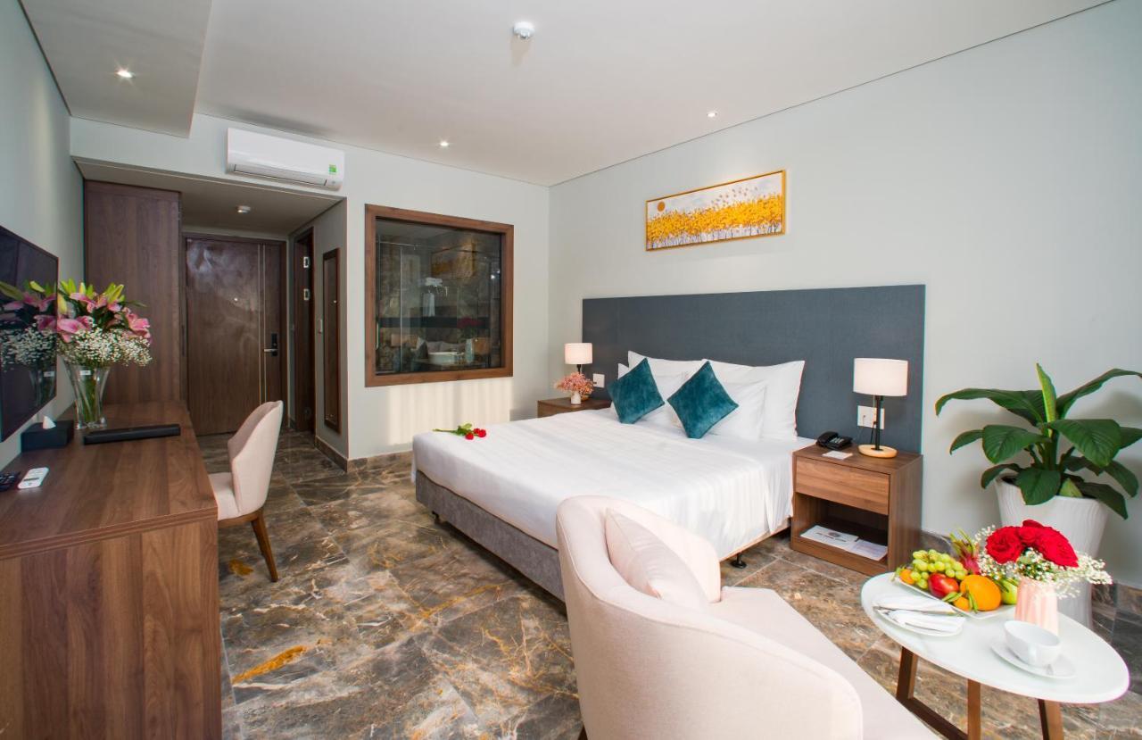 Phu Thang Grand Hotel Duc Hoa Exterior foto
